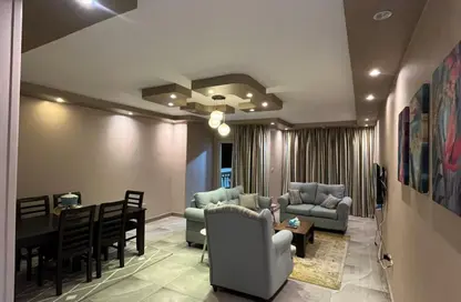 شقة - 3 غرف نوم - 2 حمامات للايجار في شارع كابول - المنطقة السادسة - مدينة نصر - القاهرة