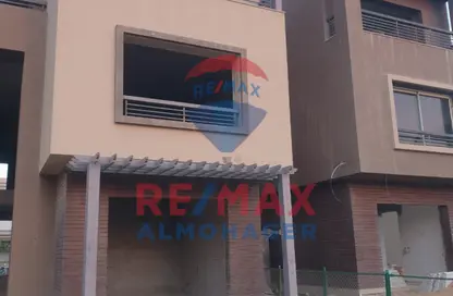 منزل مزدوج - 3 غرف نوم - 5 حمامات للبيع في نيو جيزة - طريق مصر اسكندرية الصحراوي - مدينة 6 أكتوبر - الجيزة