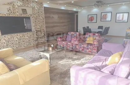 Apartment - 3 Bedrooms - 2 Bathrooms for rent in Zahraa Al Maadi St. - Degla - Hay El Maadi - Cairo