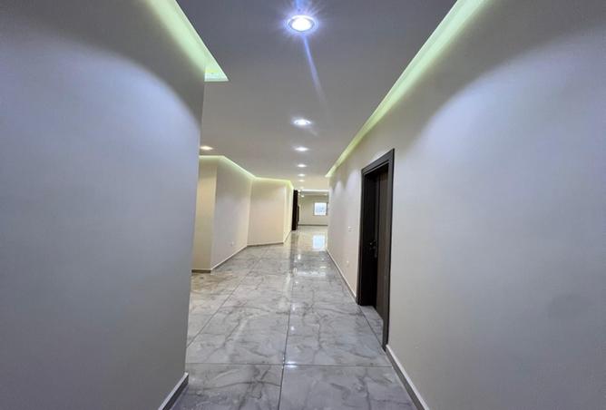 8090743 - Property Image 3