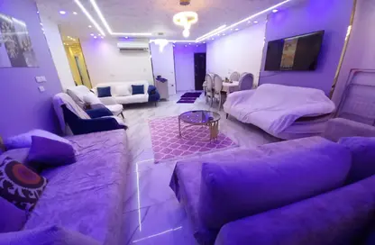 شقة - 3 غرف نوم - 2 حمامات للبيع في شارع عباس العقاد - المنطقة الأولى - مدينة نصر - القاهرة