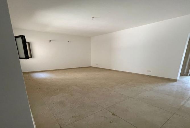 8388029 - Property Image 3