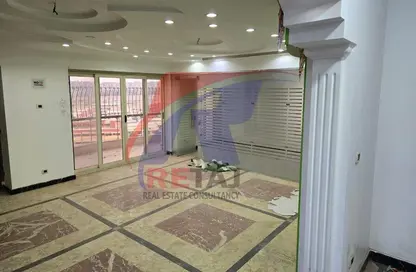 Apartment - 3 Bedrooms - 2 Bathrooms for sale in Hassan Ma'moon St. - 6th Zone - Nasr City - Cairo