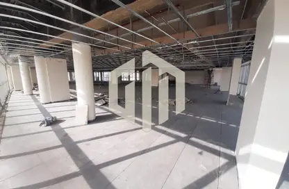 مساحات مكتبية - استوديو - 2 حمامات للبيع في شارع التسعين - التجمع الخامس - مدينة القاهرة الجديدة - القاهرة