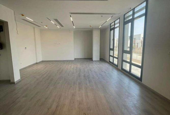 8073010 - Property Image 2