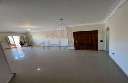 Apartment - 3 Bedrooms - 3 Bathrooms for rent in El Yasmeen 8 - El Yasmeen - New Cairo City - Cairo