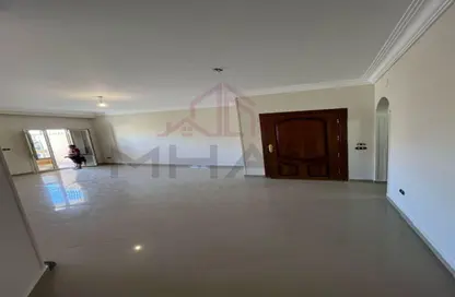 Apartment - 3 Bedrooms - 3 Bathrooms for rent in El Yasmeen 8 - El Yasmeen - New Cairo City - Cairo