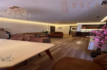 Apartment - 3 Bedrooms - 2 Bathrooms for sale in El Koronfel - The 5th Settlement - New Cairo City - Cairo