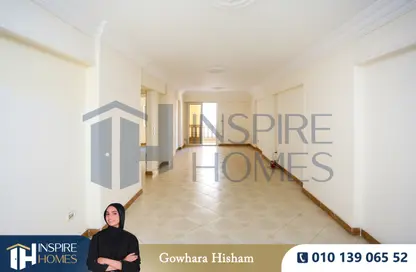 Apartment - 3 Bedrooms - 2 Bathrooms for sale in Albert Al Awal St. - Smouha - Hay Sharq - Alexandria