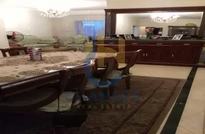 Apartment - 3 Bedrooms - 2 Bathrooms for sale in El Laselky St. - Hay El Maadi - Cairo