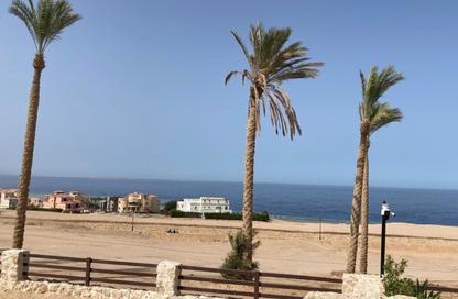 فيلا - 4 غرف نوم - 4 حمامات للبيع في ازورا ريزورت - منطقة سهل حشيش - الغردقة - محافظة البحر الاحمر