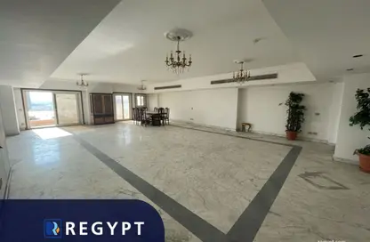 Office Space - Studio - 3 Bathrooms for rent in Cornish El Nile St. - Maadi - Hay El Maadi - Cairo