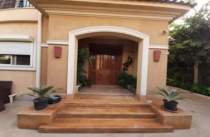 Townhouse - 5 Bedrooms - 4 Bathrooms for sale in Village West - Sheikh Zayed Compounds - Sheikh Zayed City - Giza