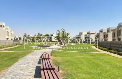 فيلا - 4 غرف نوم - 3 حمامات للبيع في كمبوند البروج - كمبوندات الشروق - مدينة الشروق - القاهرة