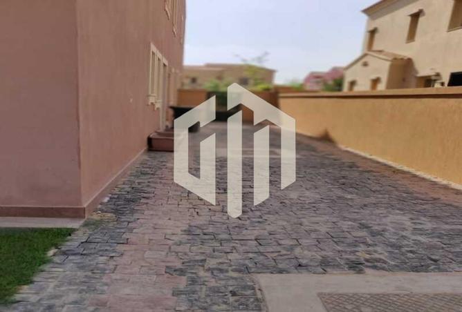 8081220 - Property Image 3