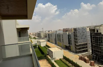 Apartment - 3 Bedrooms - 2 Bathrooms for sale in The Address East - 90 Street - The 5th Settlement - New Cairo City - Cairo