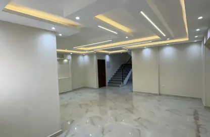 Apartment - 3 Bedrooms - 2 Bathrooms for sale in Al Lebeny Axis - El Mariouteya - Faisal - Hay El Haram - Giza