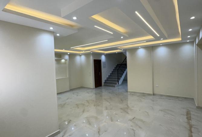 8310985 - Property Image 2