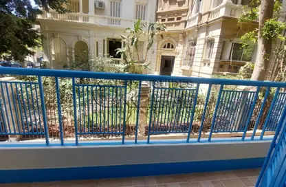 شقة - 2 غرف نوم - 2 حمامات للايجار في شارع محمد مظهر - الزمالك - القاهرة