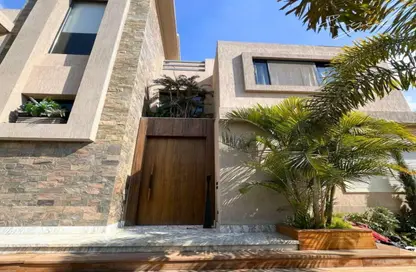 فيلا - 5 غرف نوم - 6 حمامات للبيع في تاونى - طريق مصر اسكندرية الصحراوي - الجيزة