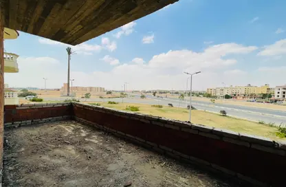 شقة - 3 غرف نوم - 3 حمامات للبيع في الحي الاول شرق - مدينة الشروق - القاهرة