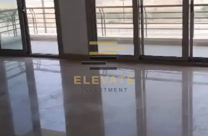 Apartment - 3 Bedrooms - 3 Bathrooms for rent in The Fourteen Golf Residences - Uptown Cairo - Mokattam - Cairo