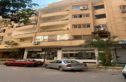 Apartment - 5 Bedrooms - 3 Bathrooms for sale in 3rd District - 6 October City - Giza