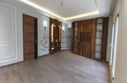 Office Space - Studio - 6 Bathrooms for sale in Geziret Al Arab St. (El Mohandes Mohamed Hassan Helmy) - Mohandessin - Giza