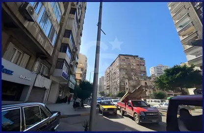 طابق كامل - استوديو - 1 حمام للبيع في شارع رشدي - رشدي - حي شرق - الاسكندرية