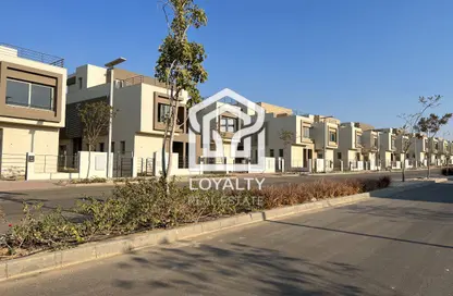 Villa - 3 Bedrooms - 3 Bathrooms for sale in Palm Hills New Cairo - 5th Settlement Compounds - The 5th Settlement - New Cairo City - Cairo