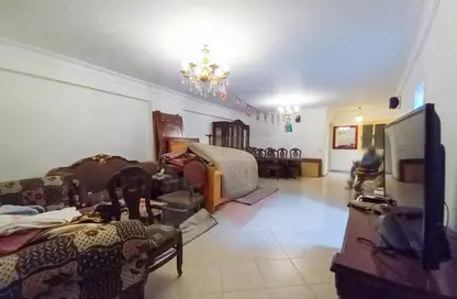 Apartment - 3 Bedrooms - 2 Bathrooms for sale in Green Plaza St. - Smouha - Hay Sharq - Alexandria