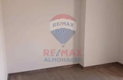 Apartment - 2 Bedrooms - 1 Bathroom for sale in Park Side Residence - Zed Towers - Sheikh Zayed Compounds - Sheikh Zayed City - Giza