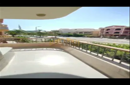 شقة - 3 غرف نوم - 2 حمامات للبيع في شارع الشهيد مبارك مهران - الحي السابع - مدينة العبور - القليوبية