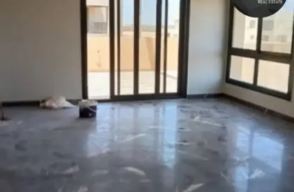 (بنتهاوس  (روف - 3 غرف نوم - 2 حمامات للبيع في أو ويست - كمبوندات 6 أكتوبر - مدينة 6 أكتوبر - الجيزة