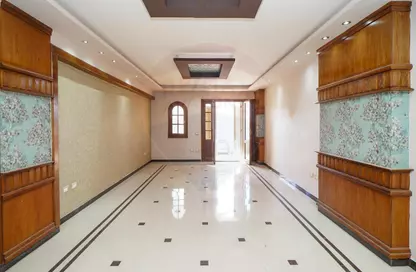 Apartment - 3 Bedrooms - 2 Bathrooms for rent in Al Delta St. - Sporting - Hay Sharq - Alexandria