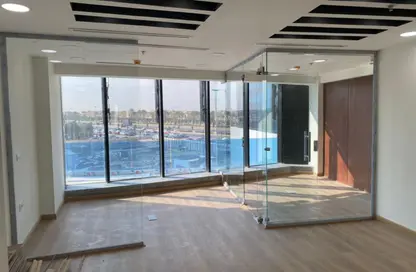 مساحات مكتبية - استوديو - 1 حمام للايجار في بيزنس بلاس - شارع التسعين الشمالي - التجمع الخامس - مدينة القاهرة الجديدة - القاهرة