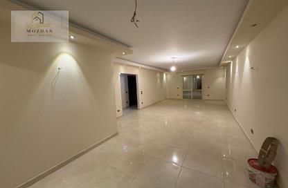 Apartment - 3 Bedrooms - 2 Bathrooms for rent in Thirteenth Sector - Zahraa El Maadi - Hay El Maadi - Cairo