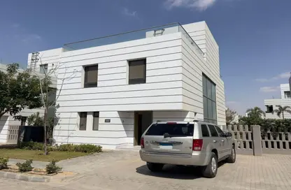 تاون هاوس - 3 غرف نوم - 4 حمامات للبيع في كمبوند البروج - كمبوندات الشروق - مدينة الشروق - القاهرة