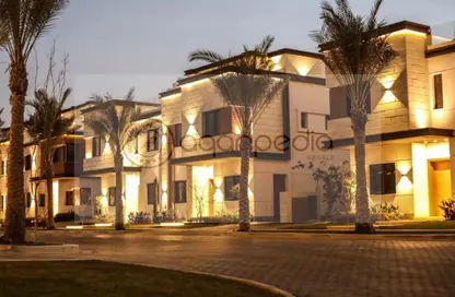 Townhouse - 5 Bedrooms - 5 Bathrooms for sale in Azzar - 5th Settlement Compounds - The 5th Settlement - New Cairo City - Cairo