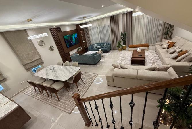 8218121 - Property Image 3