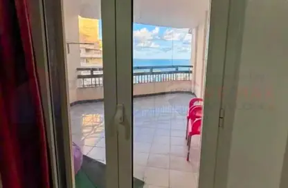 شقة - 3 غرف نوم - 2 حمامات للبيع في شارع خالد بن الوليد - سيدي بشر - حي اول المنتزة - الاسكندرية