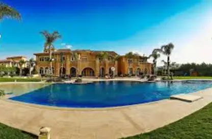 Villa - 4 Bedrooms - 5 Bathrooms for sale in Royal Maxim - 5th Settlement Compounds - The 5th Settlement - New Cairo City - Cairo