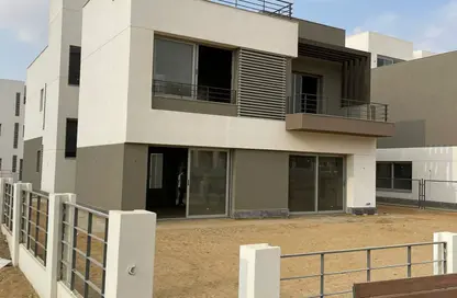 Villa - 4 Bedrooms - 5 Bathrooms for sale in Palm Hills New Cairo - 5th Settlement Compounds - The 5th Settlement - New Cairo City - Cairo