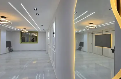 Apartment - 3 Bedrooms - 2 Bathrooms for sale in Al Lebeny Axis - El Mariouteya - Faisal - Hay El Haram - Giza