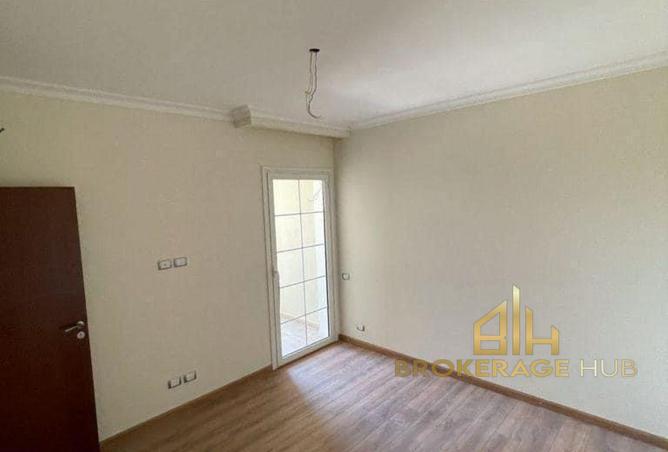 8401120 - Property Image 2