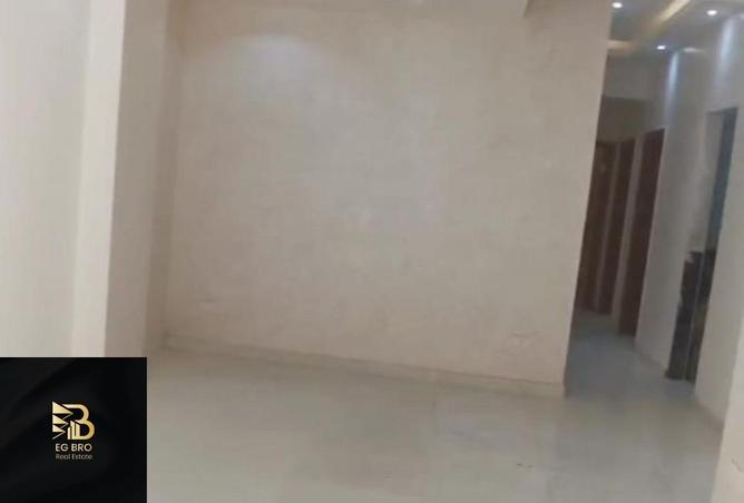 8176429 - Property Image 3