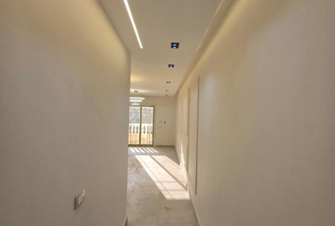 8106009 - Property Image 2