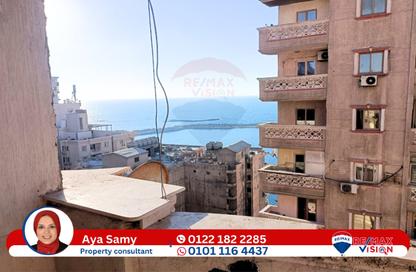 Apartment - 3 Bedrooms - 1 Bathroom for sale in Khaled Ibn Al Walid St. - Sidi Beshr - Hay Awal El Montazah - Alexandria