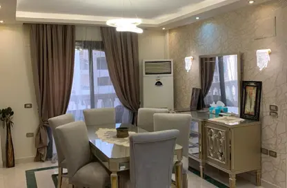 دوبلكس - 3 غرف نوم - 3 حمامات للايجار في شارع الشويفات - الحي الاول - التجمع الخامس - مدينة القاهرة الجديدة - القاهرة