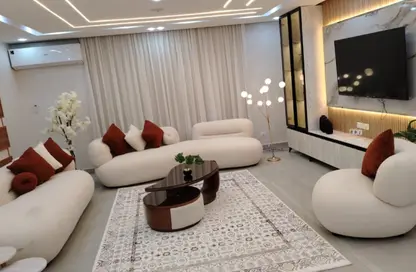 شقة - 3 غرف نوم - 3 حمامات للبيع في شارع سوريا - المهندسين - الجيزة شقة - 3 غرف نوم - 3 حمامات للبيع في شارع سوريا - المهندسين - الجيزة